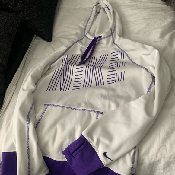 Nike hoodie - Picture 1 of 1